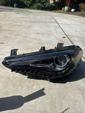 10eeg141015 Alfa Romeo 2018-2019 Gulia Lt Headlight Oem