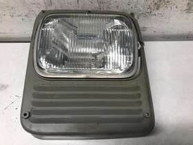 C7500 Chevrolet Right/passenger Headlamp - Used C7500 Chevrolet Right/passenger Headlamp - Used