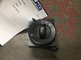 A06-58685-000 Freightliner 2025731 Cascadia 125 Headlamp Switch 3240915