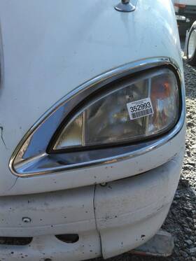 3481841 Freightliner 2246904 Columbia 120 Headlamp Assembly