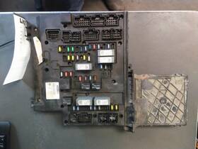 A06-75981-003 Freightliner 2291494 Replaces Cascadia 125 2016 Fuse Box 3532462