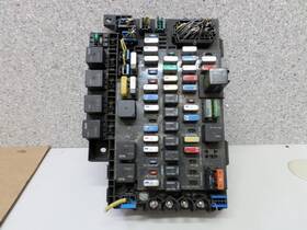 A06-40943-000 Freightliner 2323064 Replaces Columbia 120 2006 Fuse Box 3568265