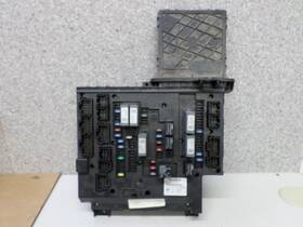 A06-75981-002 Freightliner 2323699 Replaces Cascadia 113 2013 Fuse Box 3568934