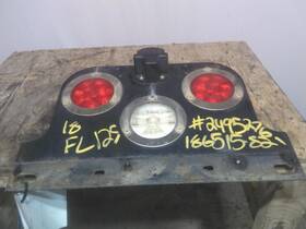 3761886 Freightliner 2495276 Cascadia 125 Stop Turn Tail Lamp