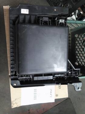 A66-22300-000 Freightliner 2546472 Cascadia 126 Fuse Box 3828099