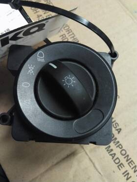A66-07689-004 Freightliner 2546767 Cascadia 126 Headlamp Switch 3828406