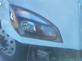 3878810 Freightliner 2585513 2021 Cascadia 2018-2025 Headlight Right