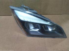 3879166 Freightliner 2585817 Cascadia 2018-2025 Headlamp Assembly Right 3879166 Freightliner 2585817 Cascadia 2018-2025 Headlamp Assembly Right