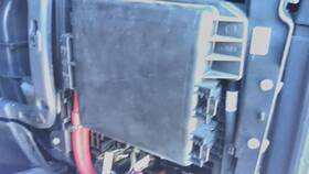 A66-22300-001 Freightliner 2598651 Cascadia 126 Fuse Box 3903038 A66-22300-001 Freightliner 2598651 Cascadia 126 Fuse Box 3903038