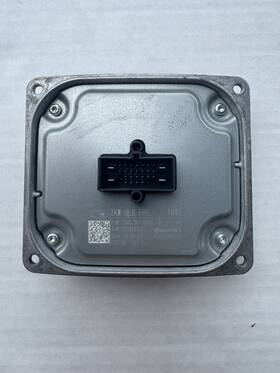 66-01405-050 Freightliner Cascadia Headlight Control Module