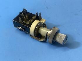 1995120 Gm 1963 63 1964 64 Pontiac P/8 Fullsize Headlight Switch Delco Remy