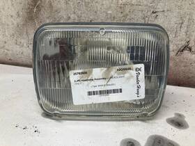 H6054bl Gmc C7500 Left/driver Headlamp - Used P/n H6054bl Gmc C7500 Left/driver Headlamp - Used P/n