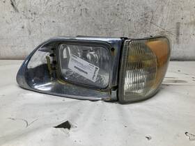 20-5364h4 International 1997-2009 9200 Left/driver Headlamp - Used P/n 205364h4