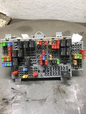 3432116 International 2201915 Lt Fuse Box