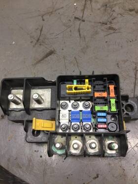 4105482f91 International 2238472 Lt Fuse Box 3472398