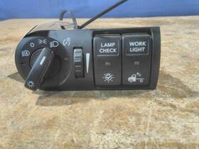 3570169 International 2324819 Lt Headlamp Switch
