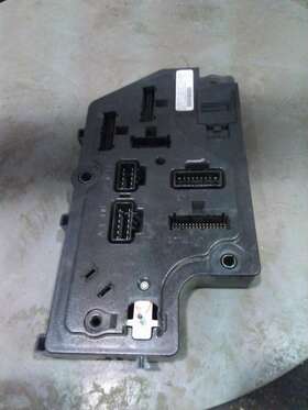 4044470c7 International 2342570 Replaces Lt 2020 Fuse Box 3589914 4044470c7 International 2342570 Replaces Lt 2020 Fuse Box 3589914