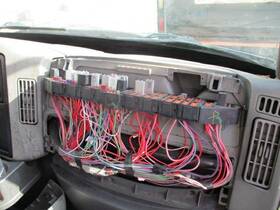 3686097 International 2429295 2015 4300 Fuse Box 3686097 International 2429295 2015 4300 Fuse Box