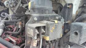 880188-01 International 2533051 4300 Fuse Box 3812677