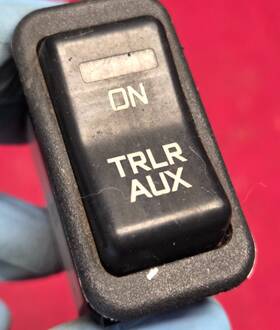 3596670c1 International Trlr Aux Trailer Auxiliary Switch