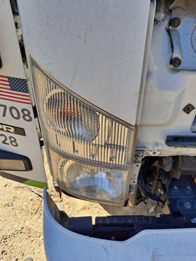 3627780 Isuzu 2376739 Npr 2017 Headlamp Assembly