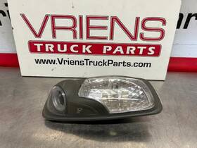 P54-1041r Kenworth Grakon Light Assy-over Door Rh P54-1041r Kenworth Grakon Light Assy-over Door Rh
