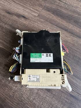 82730-0e162 Lexus 827300e162 15 Rx450h Fuse Box Cabin Oem