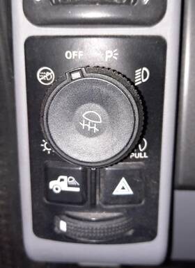 3892398 Mack 2593143 Anthem Headlamp Switch