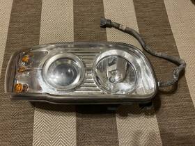 P54-6167r Paccar Peterbilt 567 Passenger Side Headlight