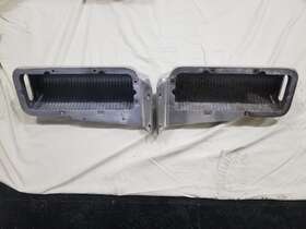 16-04263 Peterbilt Paccar 379 Dual Rect. Headlight Housing Assemblies 16-04263 Peterbilt Paccar 379 Dual Rect. Headlight Housing Assemblies