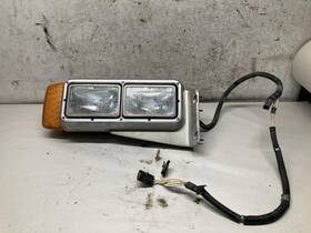 16-06713m000r Peterbilt 1987-2010 379 Right/passenger Headlamp - Used P/n 1606713m000r