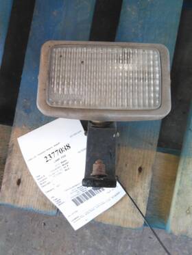 3628188 Peterbilt 2377088 384 Fog Light