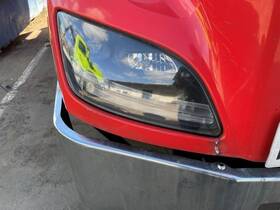 3651077 Peterbilt 2397839 579 Headlamp Assembly 2017 Right