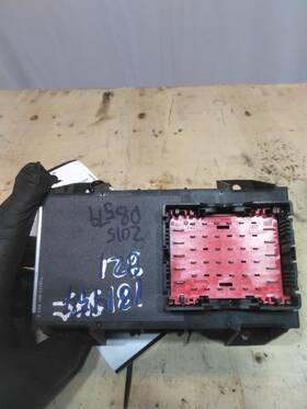 P27-1135-0110 Peterbilt 2481217 579 Fuse Box 3745132