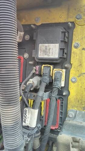 S53-1293-11e Peterbilt 2484630 579 Fuse Box 3749781