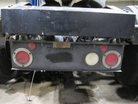 3756390 Peterbilt 2490401 579 Stop Turn Tail Lamp