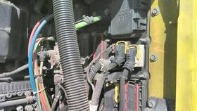 3767565 Peterbilt 2499358 579 Fuse Box