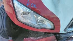 3774249 Peterbilt 2504507 579 Headlamp Assembly 3774249 Peterbilt 2504507 579 Headlamp Assembly
