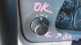 3852402 Peterbilt 2567651 579 Headlamp Switch