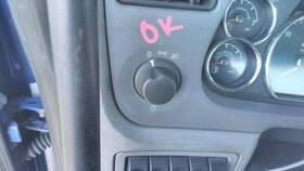 3879954 Peterbilt 2586605 579 Headlamp Switch