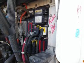 S253-1370-111 Peterbilt 2589242 579 Fuse Box 3883352
