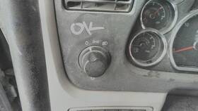 3894117 Peterbilt 2594555 579 Headlamp Switch