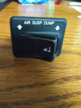 P27-1178-053 Peterbilt 2607458 2017 365 Marker Light Switch 3915401