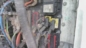 S53-1353-111 Peterbilt 2622391 Replaces 2020 579 Fuse Box Oh