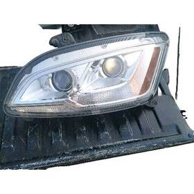 P54-6196-100 Peterbilt Genuine Paccar Headlight Assemblies P54-6196-100 Peterbilt Genuine Paccar Headlight Assemblies