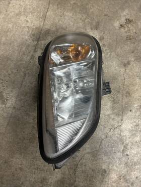 Tr026-frhl-r Torque Freightliner Columbia Headlight 1996 - 2017 Passenger Right Side With Bulbs