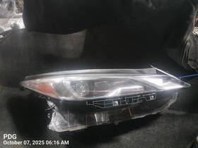Toyota 114-11499r Right Headlamp Assembly 2021-2023 Mirai