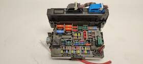 663.to1m12 Toyota Prius V 2012 Fuse Box Cabin 909625