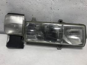 100-25465 Ud Ud2000 Right/passenger Headlamp - Used P/n 10025465