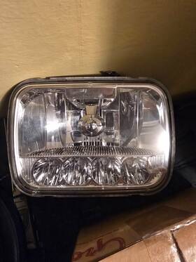 31297 United Pacific Crystal Lens 5 High Power Led Headlight Rh/lh X 7 Inch